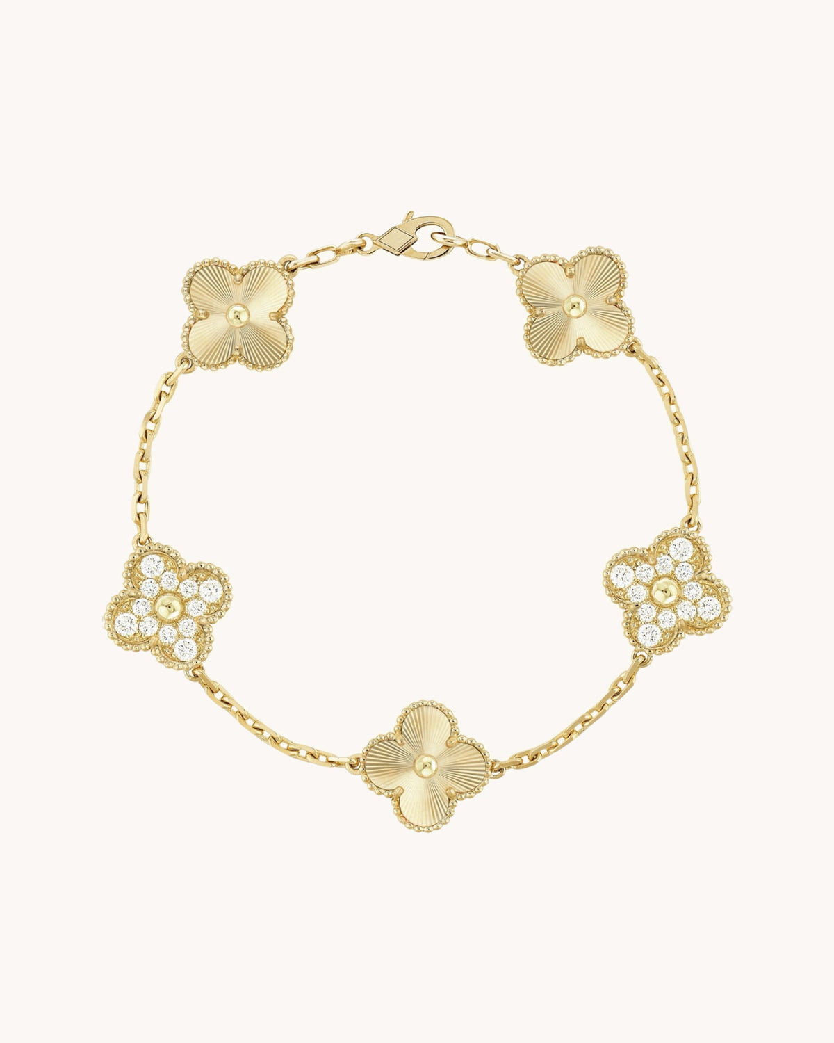 CLOVER | Golden Guilloché Bracelet Prestige