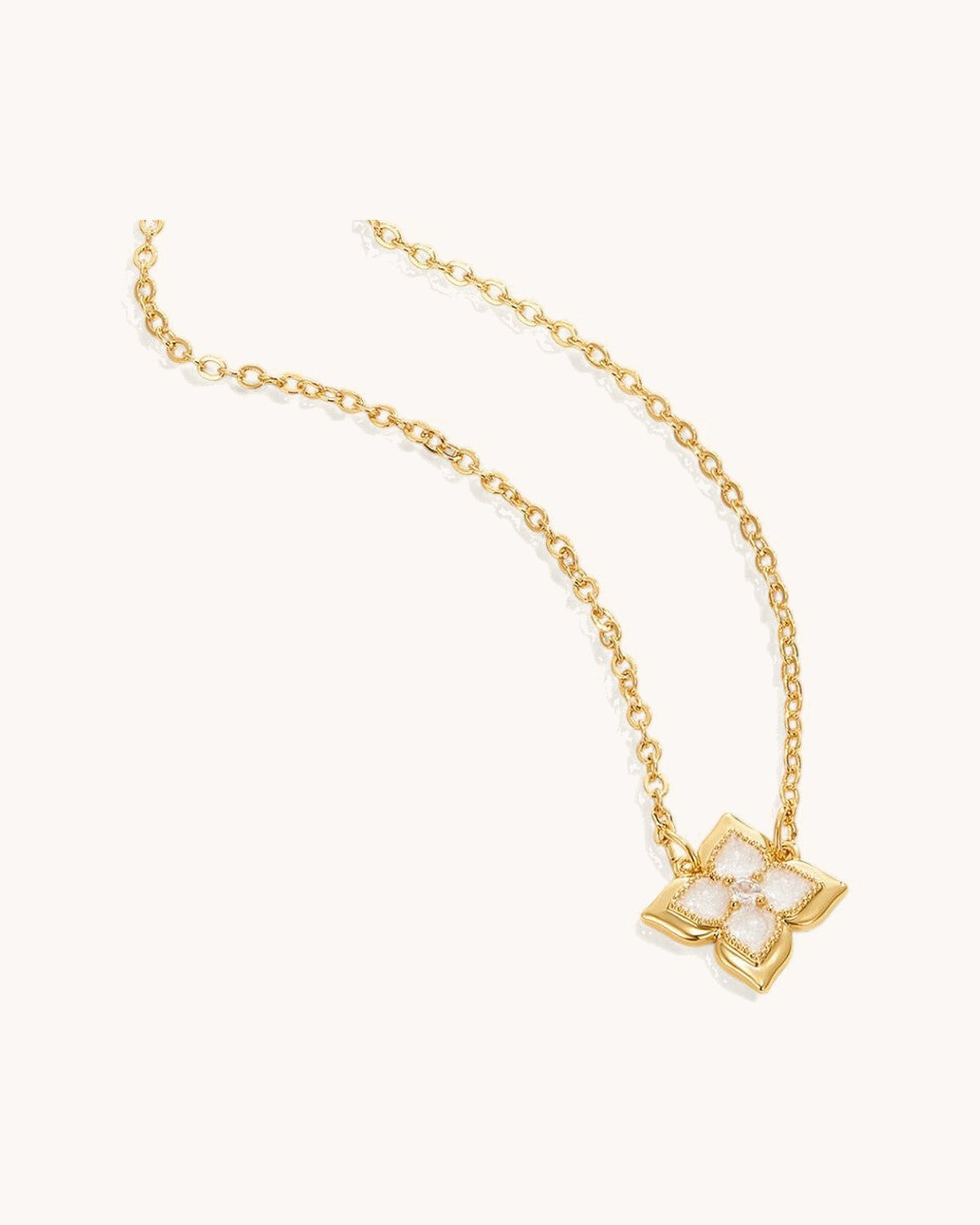 Dalia | White Iris Clover Necklace