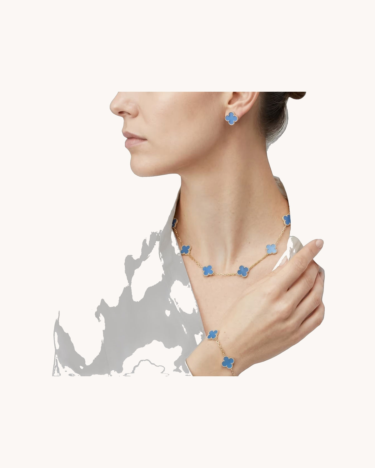 Mayceline Four Leaf Clover Necklace, 10 Motifs — 18K Yellow Gold, Agate — image 2