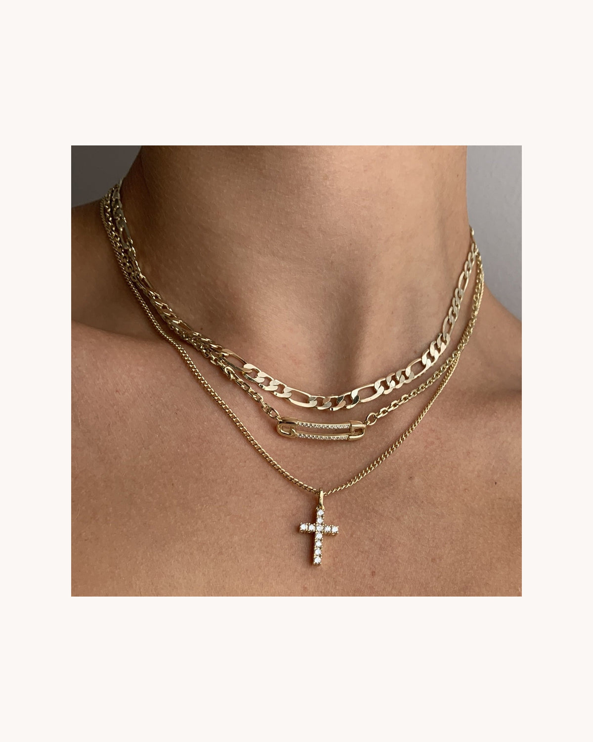 EXCLUSIVE | Elegance Cross necklace