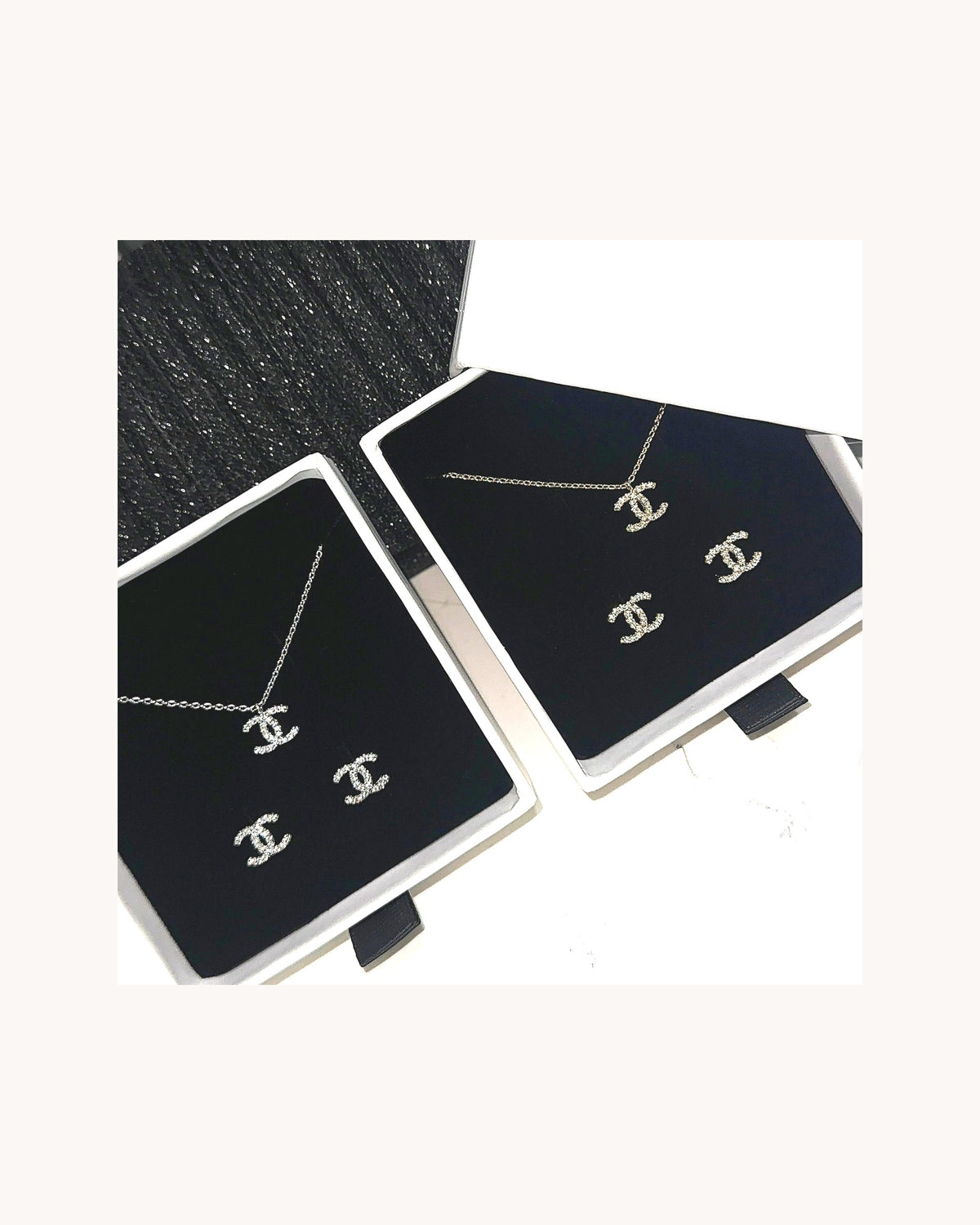 EXCLUSIVE | Leni Set Gold