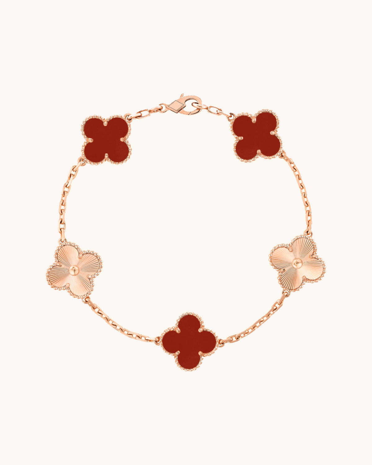 CLOVER | Golden Guilloché Bracelet Prestige