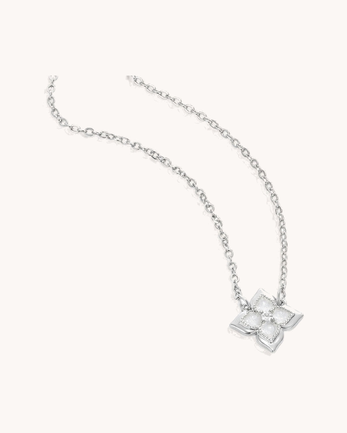 Dalia | White Iris Clover Necklace