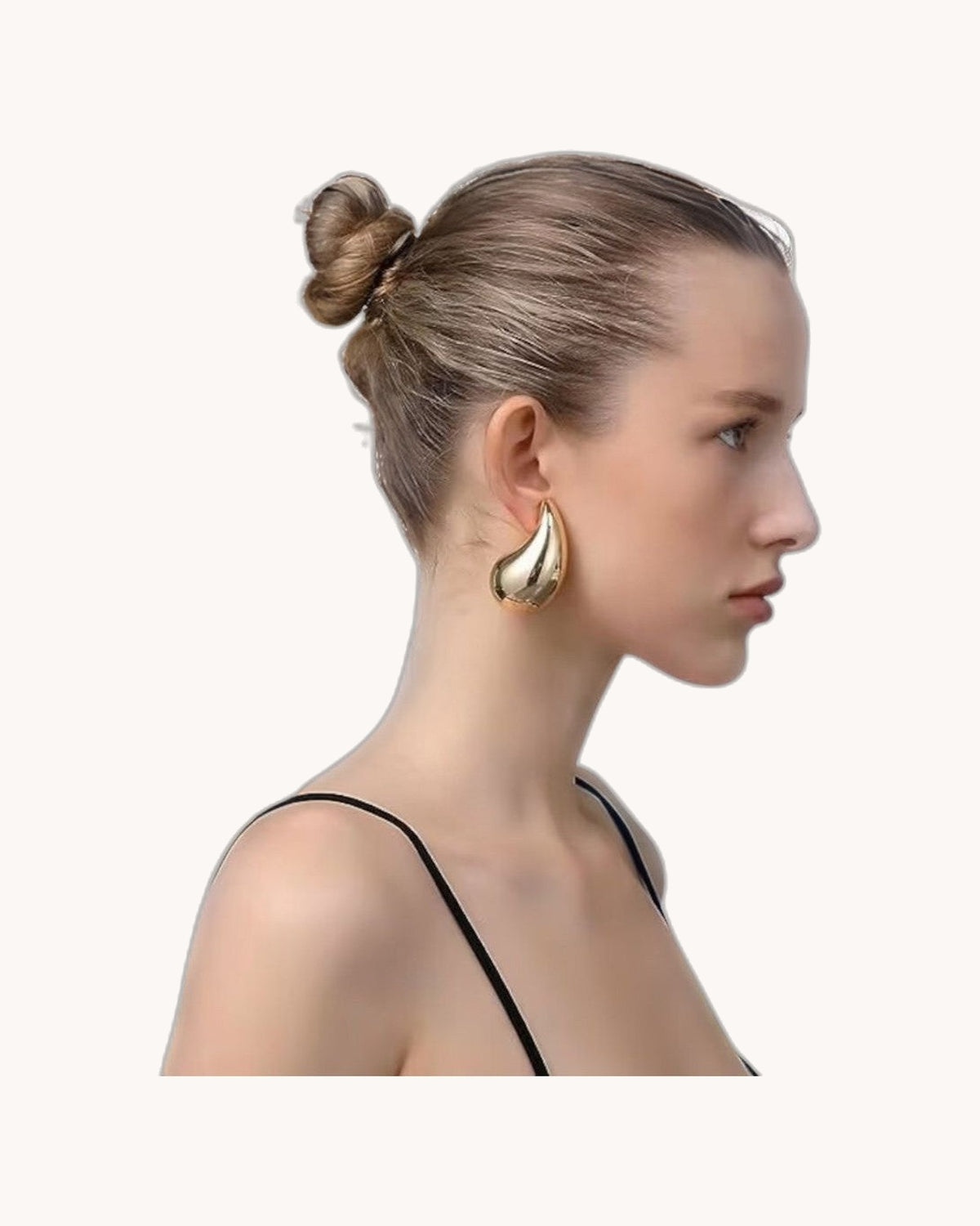 Sandra Teardrop Gold Earrings
