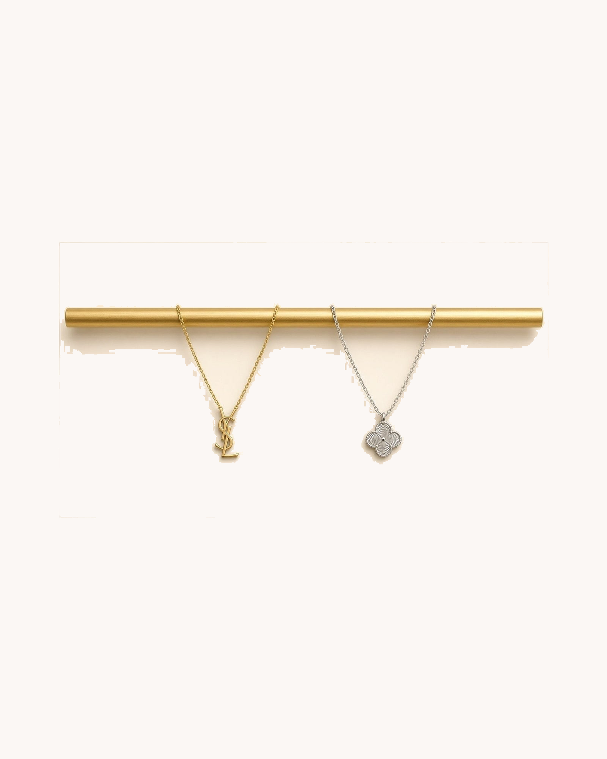 Mayceline Saint-Tropez set